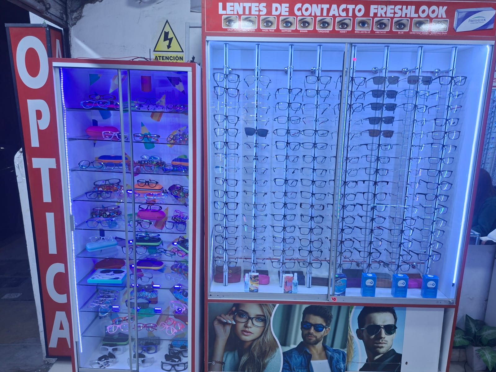 Óptica Gianella · local y monturas